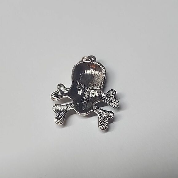 Skull and Crossbones Rhinestone Pendant Charm - Picture 3 of 3